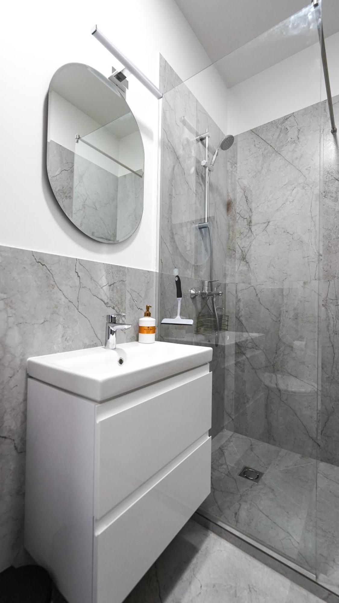 Amber Light Self-Check-In Apartments Kaunas Pokoj fotografie